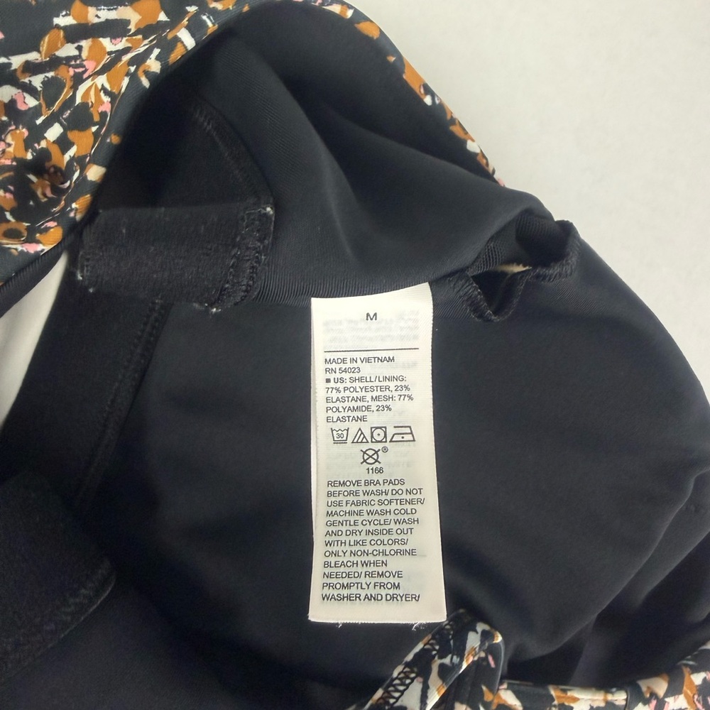 Old Navy Active Set Medium Sports Bra + Biker Shorts Printed Workout Gym - Picture 15 of 15